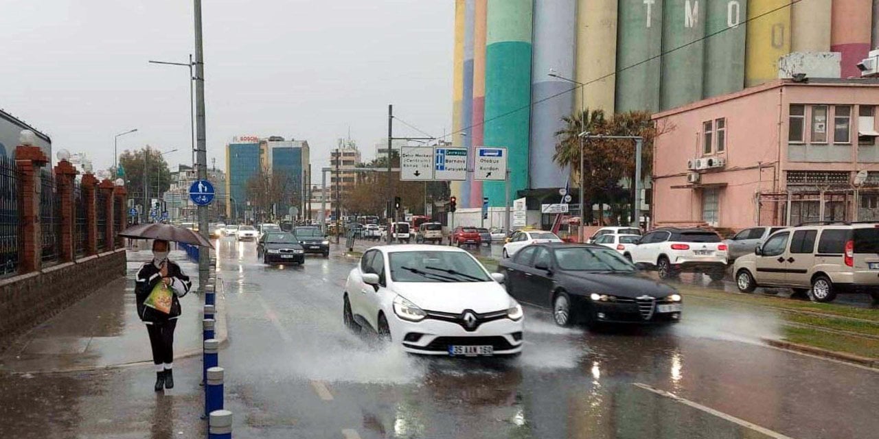 İzmir’e önemli uyarı. Gök gürültülü olacak